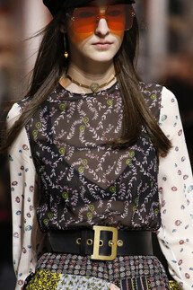 Details Christian Dior , Details Dior Fall 2018 Ready-to-Wear , Детали показа Кристиан Диор , Детали показа Диор осень зима 2018 , Fashion show , неделя моды в Париже , PFW , Мария Грация Кьюри , Mainstyles